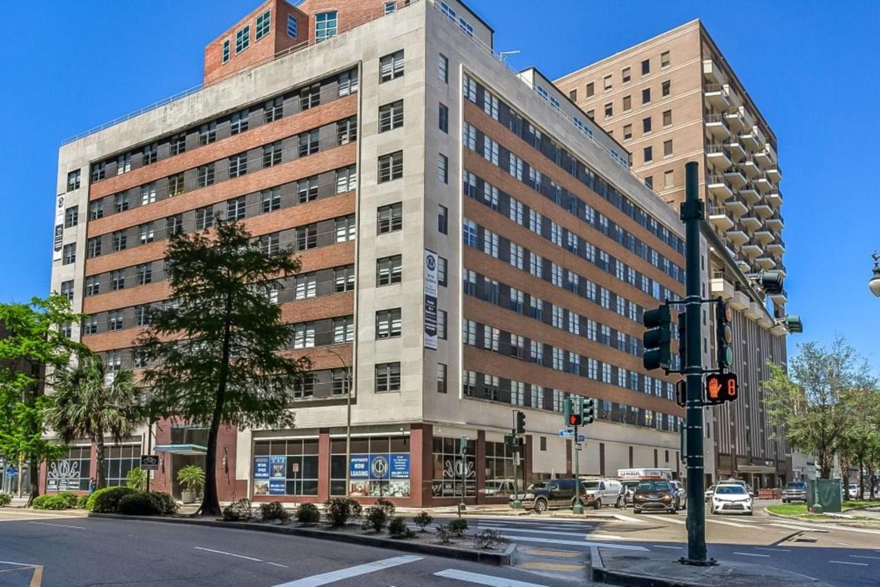 Luxury 2-Bedroom Condo Steps Away From The French Quarter ニューオーリンズ エクステリア 写真