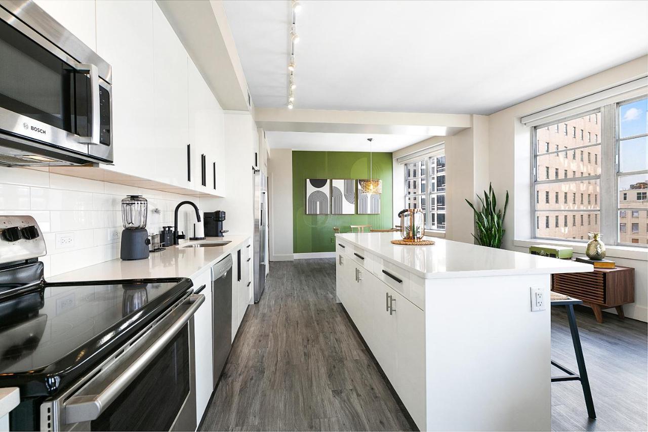 Luxury 2-Bedroom Condo Steps Away From The French Quarter ニューオーリンズ エクステリア 写真