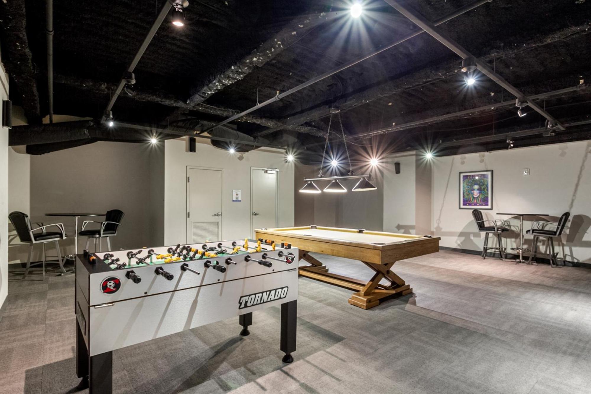 Luxury 2-Bedroom Condo Steps Away From The French Quarter ニューオーリンズ エクステリア 写真