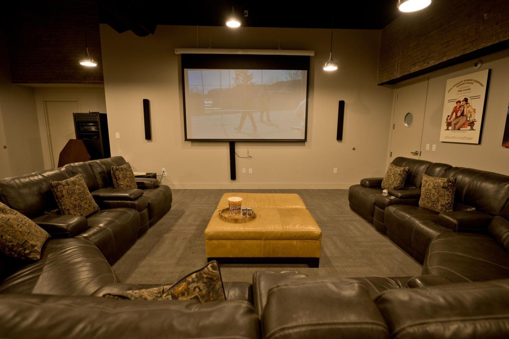 Luxury 2-Bedroom Condo Steps Away From The French Quarter ニューオーリンズ エクステリア 写真
