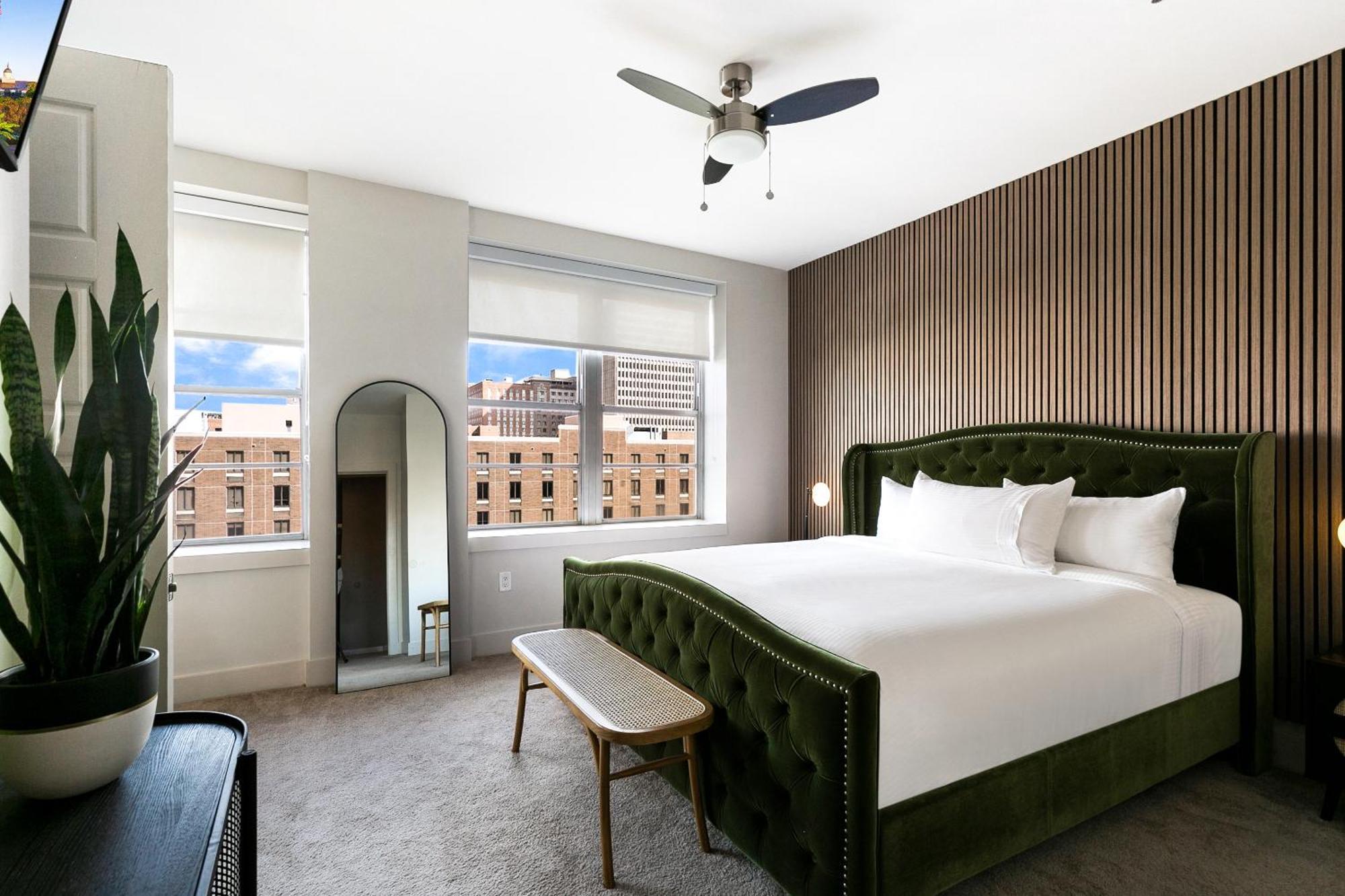 Luxury 2-Bedroom Condo Steps Away From The French Quarter ニューオーリンズ エクステリア 写真