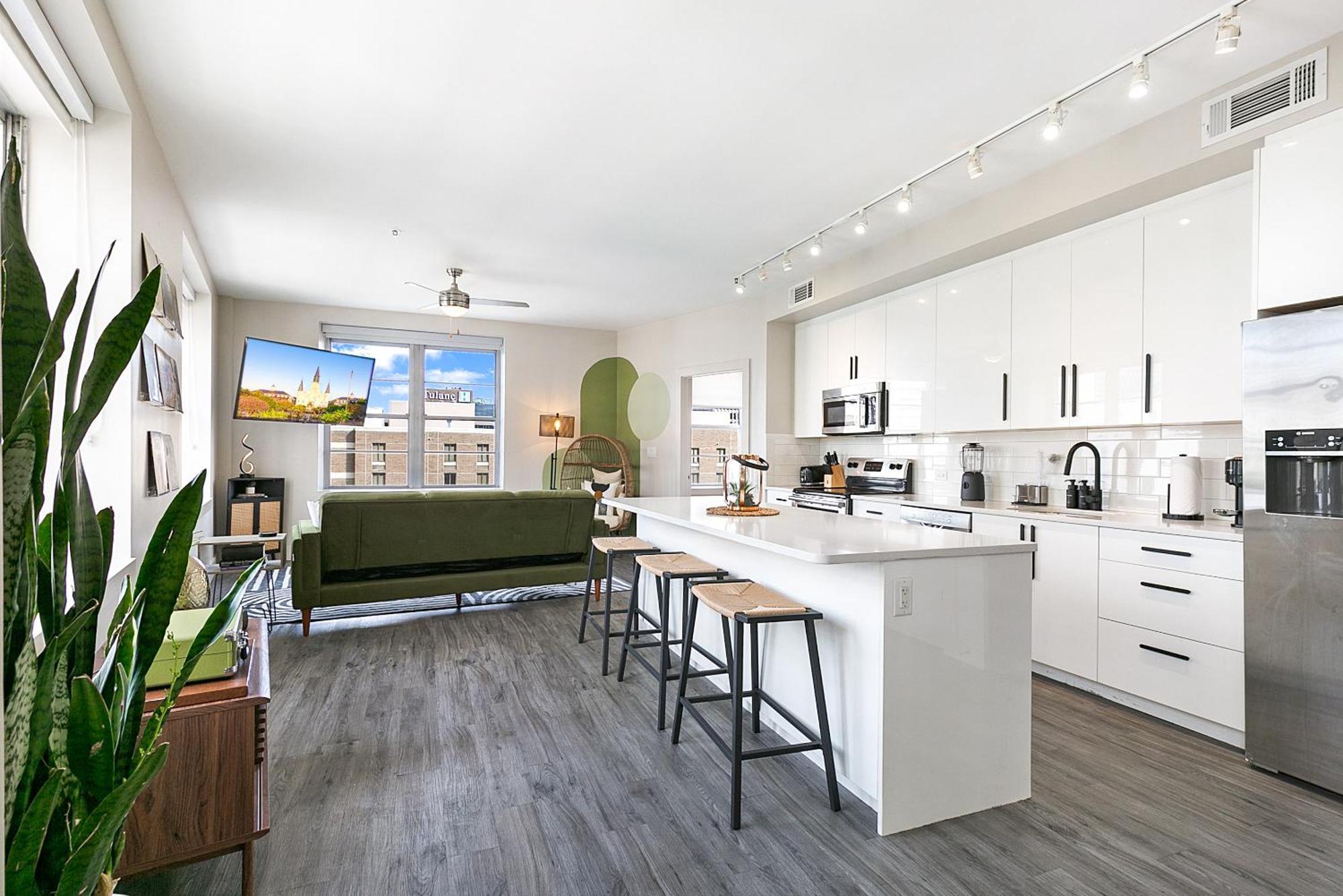 Luxury 2-Bedroom Condo Steps Away From The French Quarter ニューオーリンズ エクステリア 写真