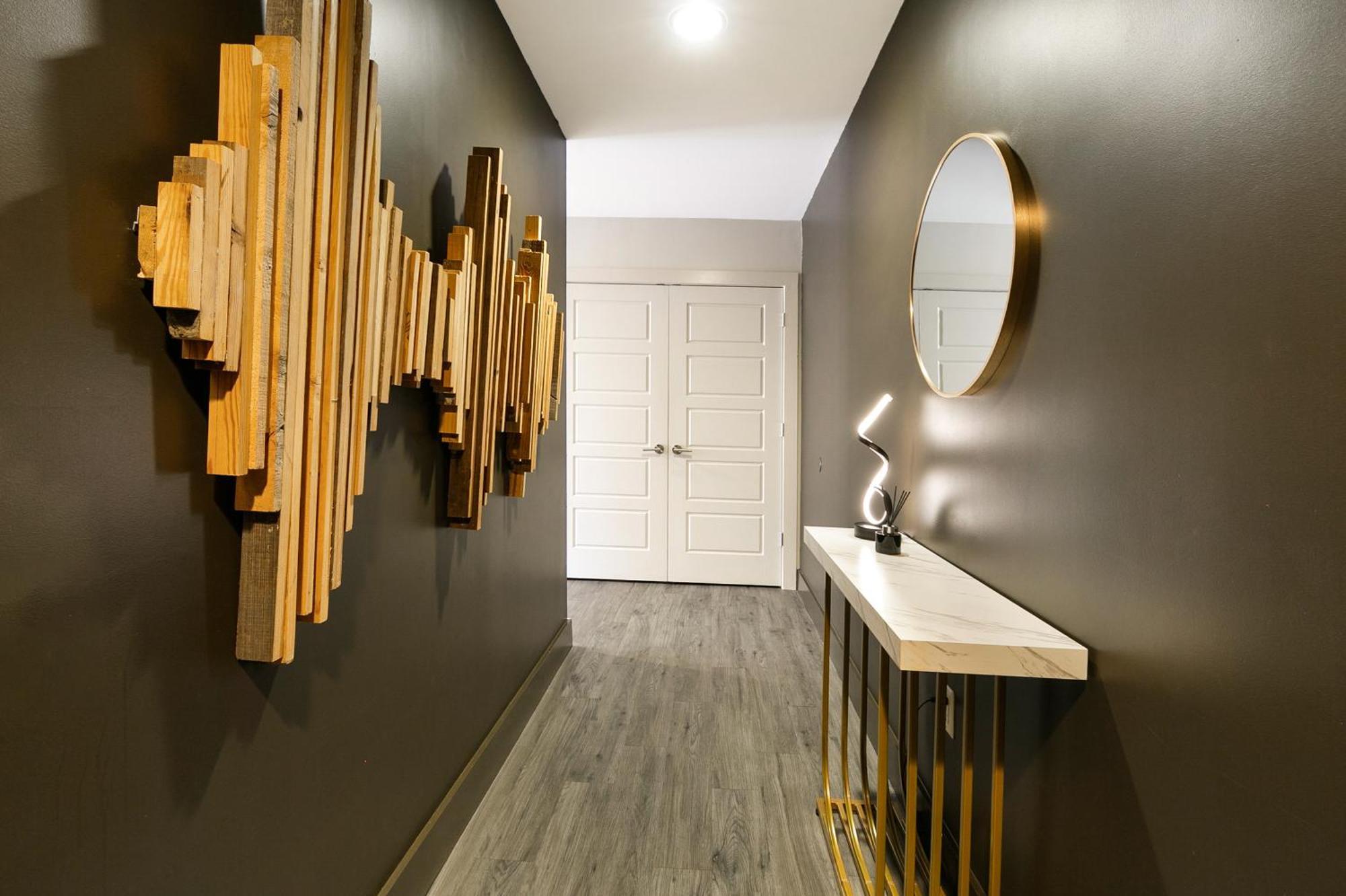 Luxury 2-Bedroom Condo Steps Away From The French Quarter ニューオーリンズ エクステリア 写真