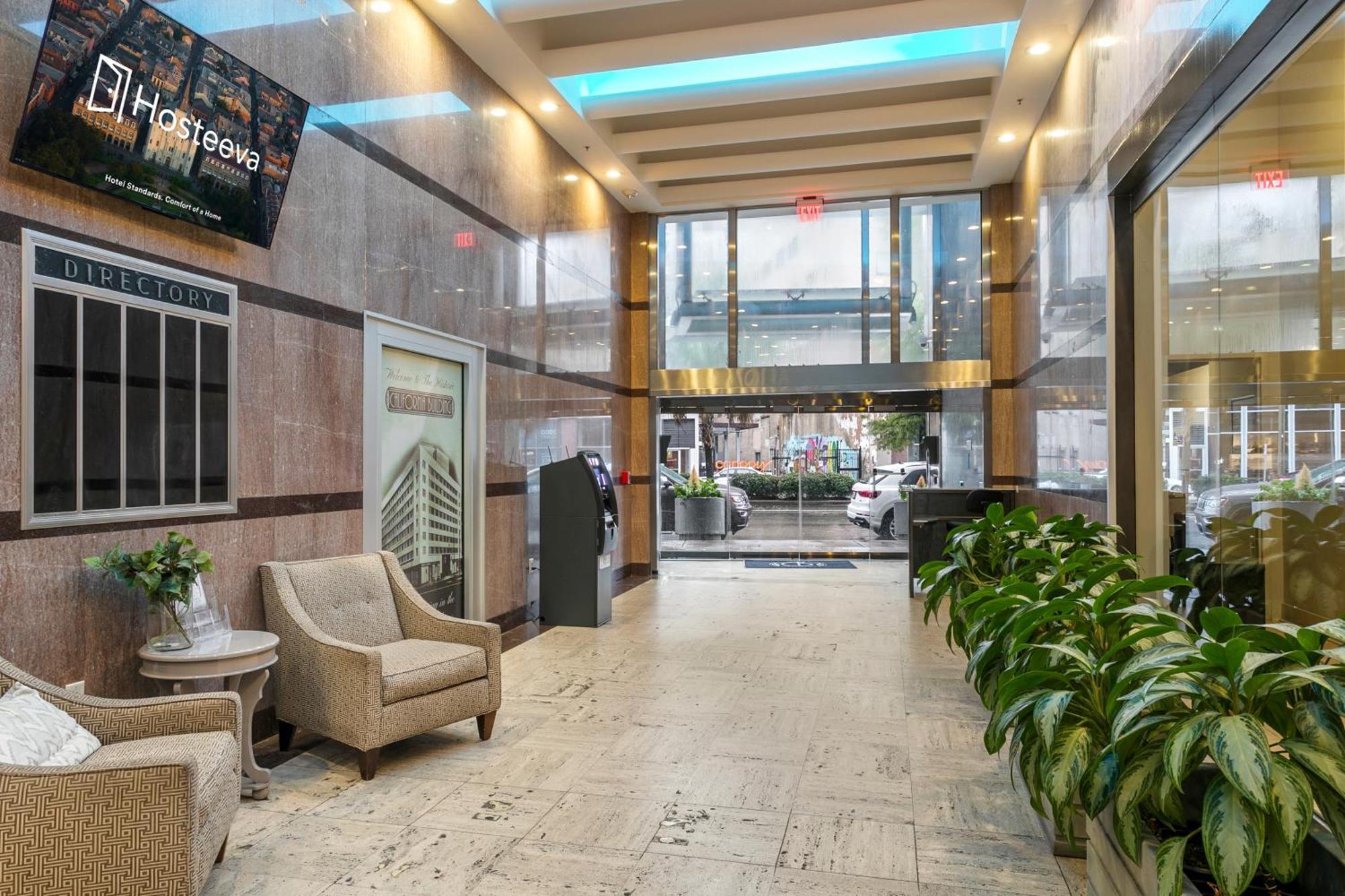 Luxury 2-Bedroom Condo Steps Away From The French Quarter ニューオーリンズ エクステリア 写真