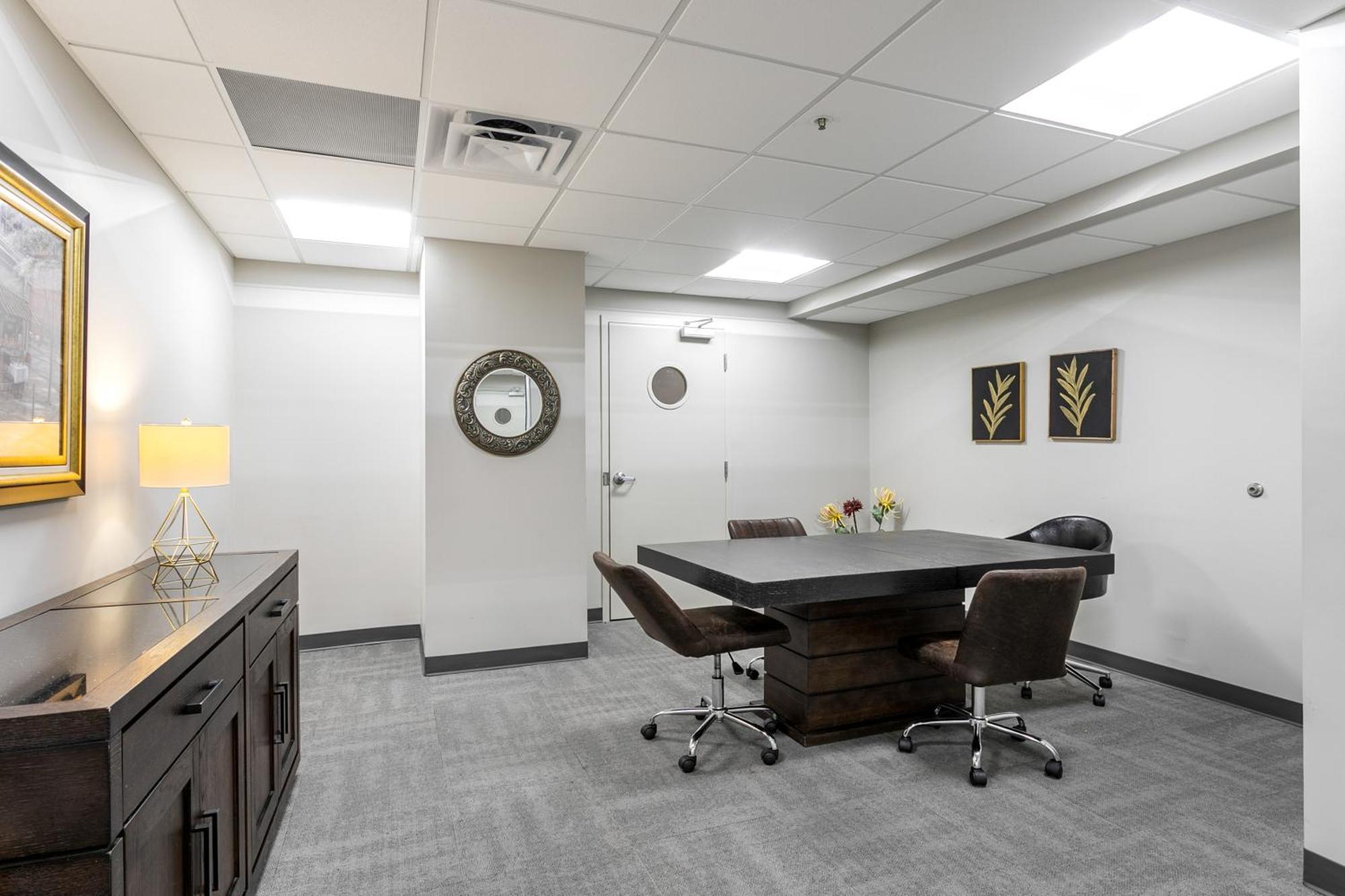 Luxury 2-Bedroom Condo Steps Away From The French Quarter ニューオーリンズ エクステリア 写真